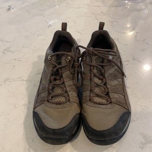 Columbia Men Redmond Hiking Shoe size 9